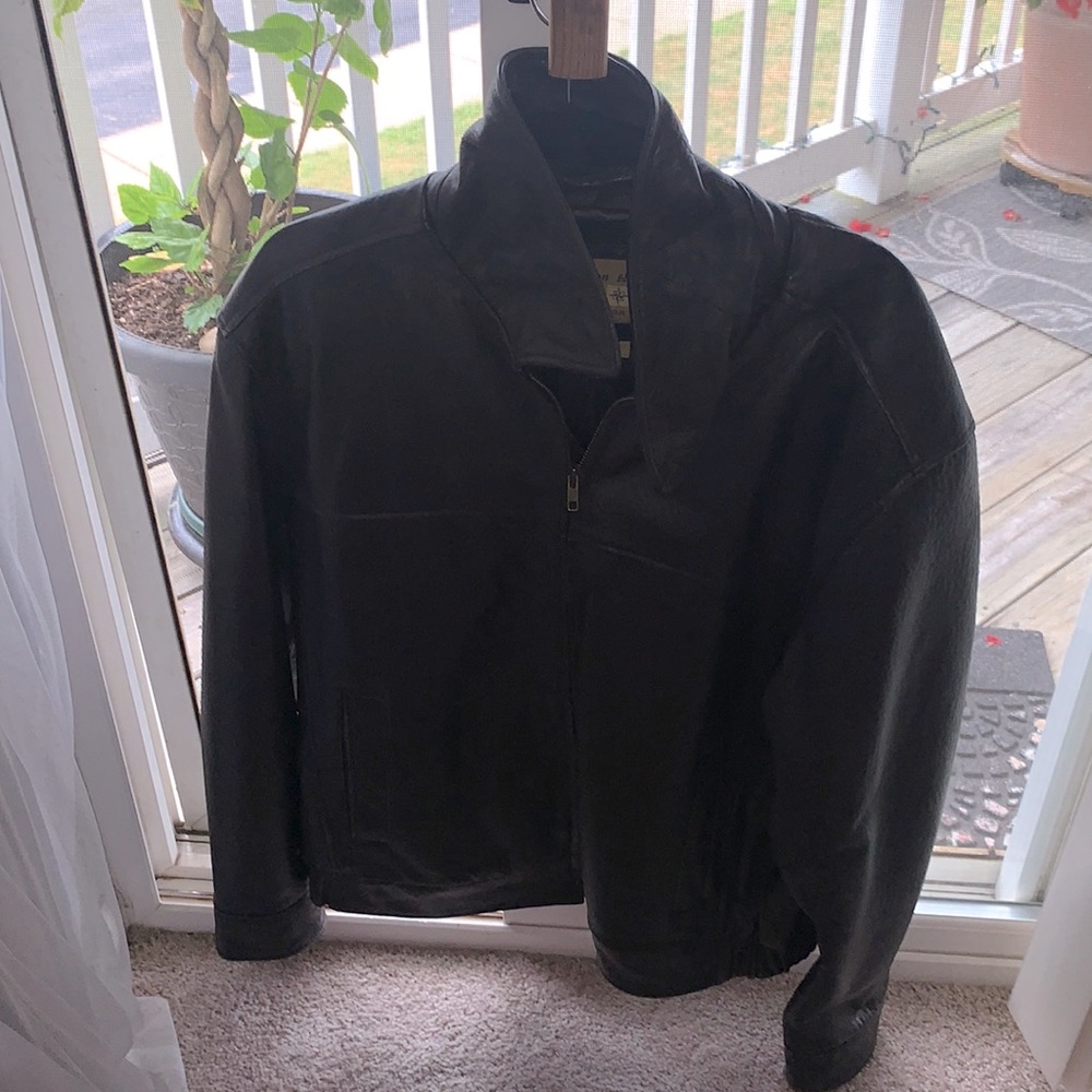 Rarely worn. Boston Harbor leather coat. Size Large. Like new.